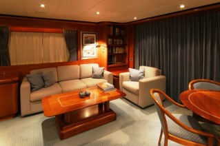 Alcor Main Saloon 2